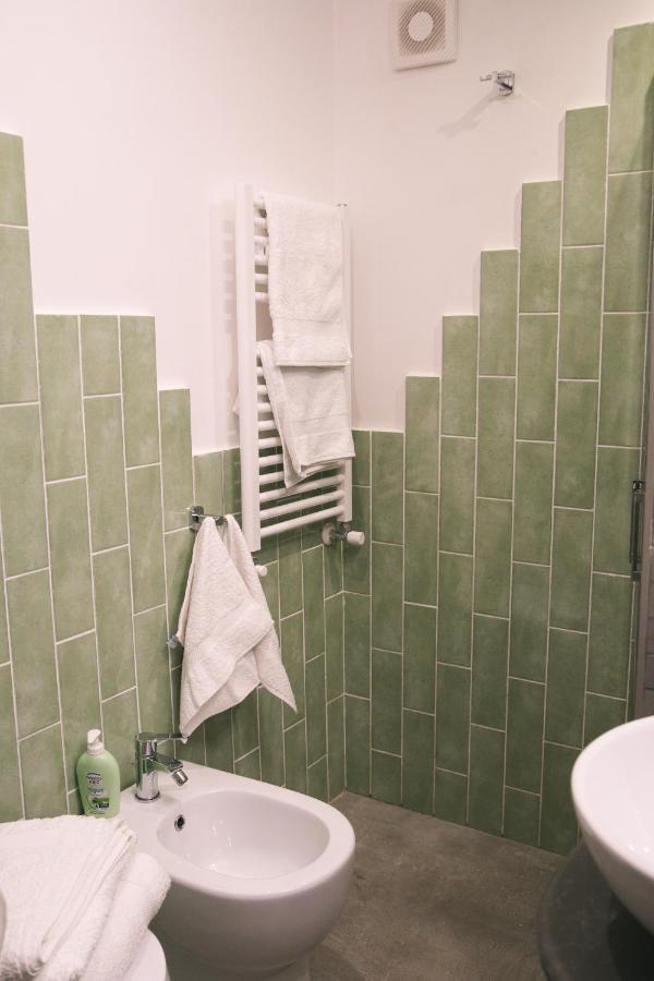La Casa Del Nespolo, 2 Terrazzi E 2 Bagni In Centro Apartment Naples Exterior photo